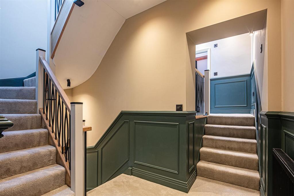 1st floor landing