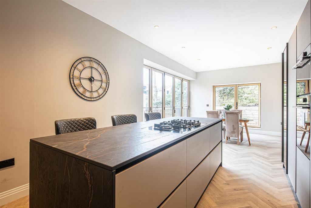 Dining kitchen