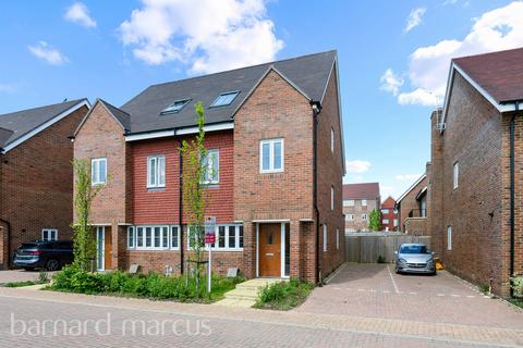 undefined, Beatrice Square, TADWORTH