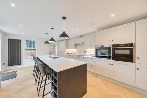 6 bedroom detached house for sale, White Pillars, Holly Bank Road, Woking, GU22