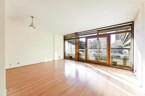 2 bedroom duplex to rent, Barbican, London EC2Y