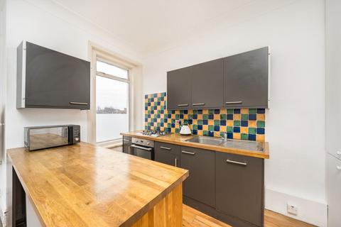 1 bedroom flat for sale, Wandsworth Road, London SW8