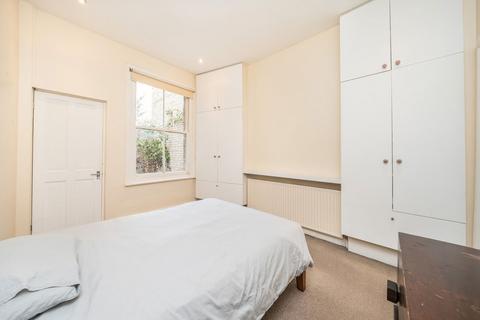 1 bedroom flat for sale, Wandsworth Road, London SW8