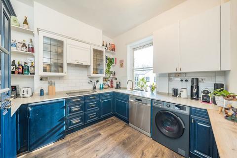 2 bedroom flat for sale, South Lambeth Road, London SW8