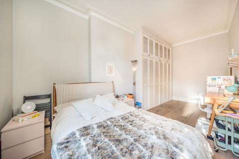 2 bedroom flat for sale, South Lambeth Road, London SW8