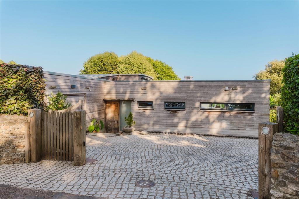Driveway Entrance