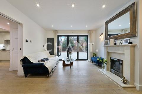 5 bedroom detached house for sale, Presburg Road, New Malden, Kingston Upon Thames, London, KT3