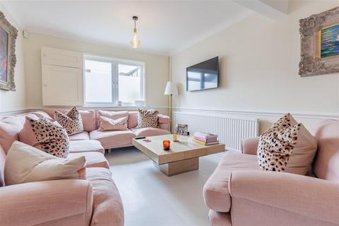 3 bedroom semi-detached house for sale, James Street, Epping