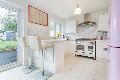 3 bedroom semi-detached house for sale, James Street, Epping