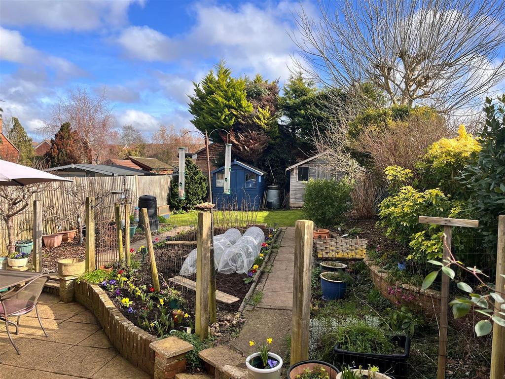 Garden 1.jpg