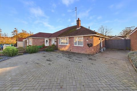 2 bedroom bungalow for sale, Ashfield Road, Chesham, Buckinghamshire, HP5