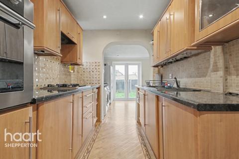 3 bedroom semi-detached house for sale, Ashgrove Road, Ashford