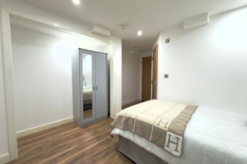 undefined, Bond St, Birmingham B3