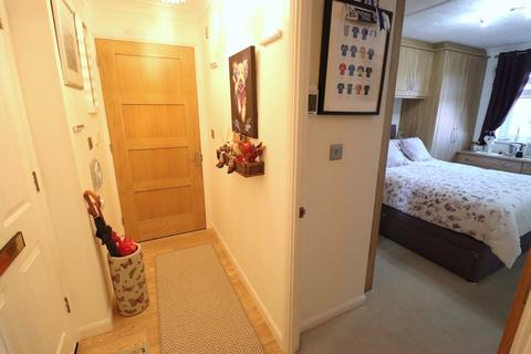 undefined, King Georges Close, Rayleigh, SS6