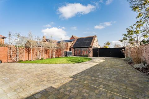 undefined, 137 Kimbolton Road, Bedford, Bedfordshire, MK41 8DT