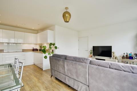 2 bedroom apartment for sale, 1 Wildcary Lane, Romford, RM3