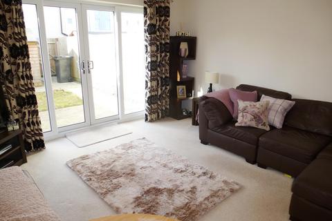 2 bedroom house to rent, Home Leas Close, BRISTOL