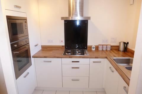 2 bedroom house to rent, Home Leas Close, BRISTOL