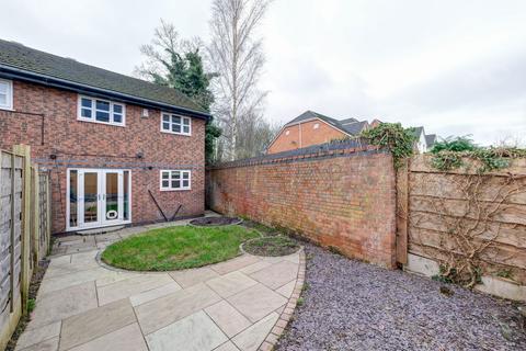 3 bedroom end of terrace house for sale, Fox Gardens, Lymm WA13