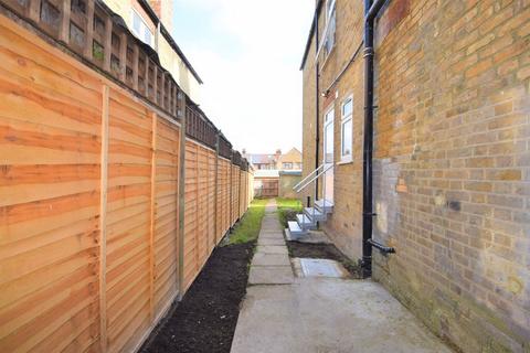 1 bedroom apartment to rent, 30b Bushey Hall Road, Bushey WD23
