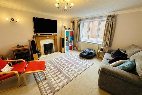 4 bedroom detached house for sale, Pine Tree Close, Thorpe Willoughby, Selby