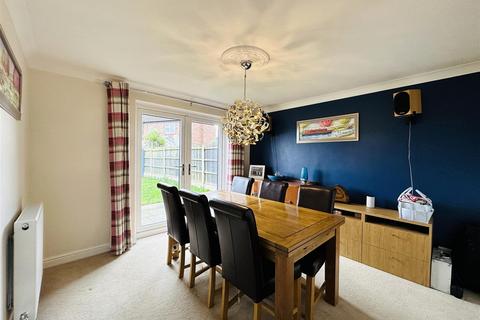 4 bedroom detached house for sale, Pine Tree Close, Thorpe Willoughby, Selby