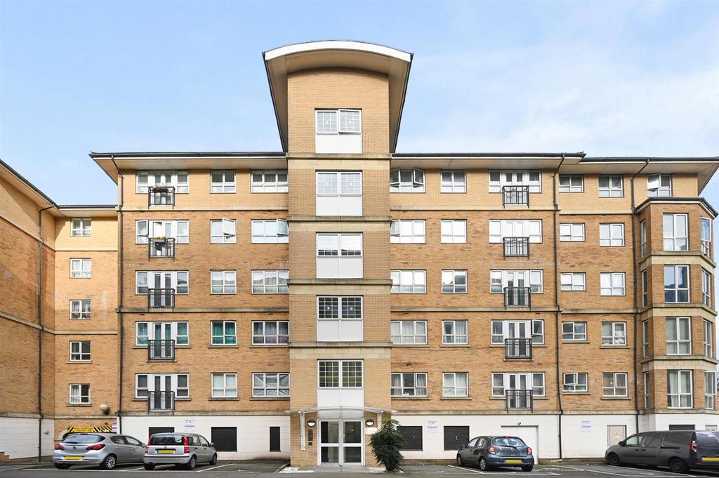 RCLR- flat 3 geneva court- exterior 3 (1).jpg