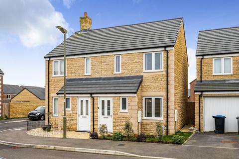 Olley Crescent,  Witney,  OX29