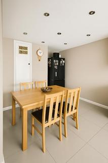 4 bedroom house share to rent, 15 West Arbour Street, London E1