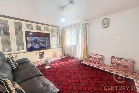 2 bedroom apartment to rent, Newmarket Avenue, NORTHOLT UB5