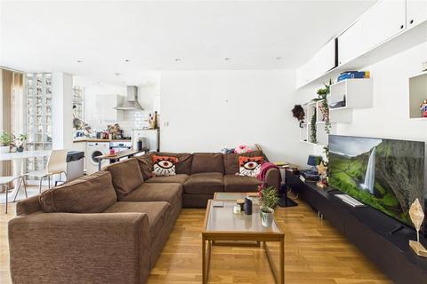 Barrhill Road, London, SW2