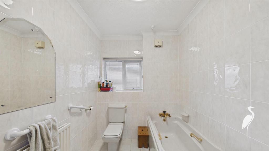 En-Suite Bathroom