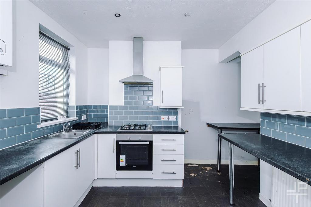 Kitchen 1.jpg