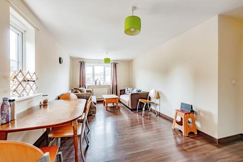 2 bedroom apartment for sale, Tylehurst Drive, Redhill