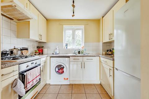 2 bedroom apartment for sale, Tylehurst Drive, Redhill