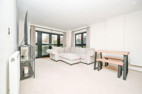 2 bedroom ground floor flat for sale, Bessemer Road, WELWYN GARDEN CITY