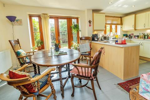 5 bedroom semi-detached house for sale, Poppy Avenue, Broughton, Milton Keynes