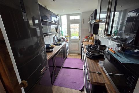 undefined, London SE2