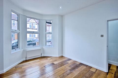 5 bedroom terraced house for sale, Faircross Avenue, Barking