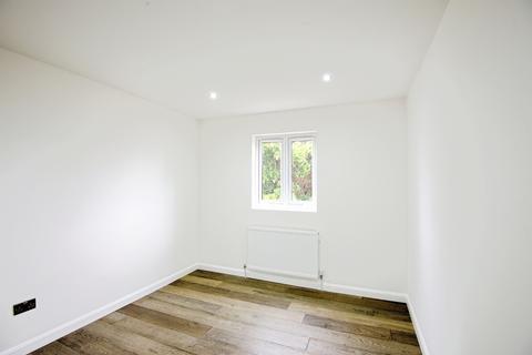 5 bedroom terraced house for sale, Faircross Avenue, Barking
