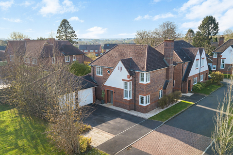 4 bedroom detached house for sale, Miller Drive, Four Marks, Hampshire, GU34