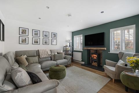 4 bedroom detached house for sale, Miller Drive, Four Marks, Hampshire, GU34