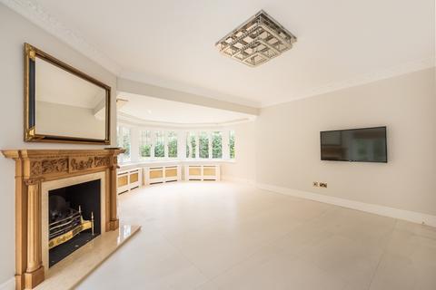 6 bedroom detached house to rent, Dukes Kiln Drive Gerrards Cross