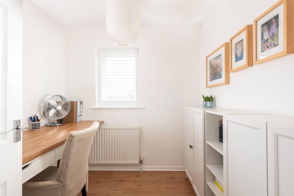 Bedroom/Study