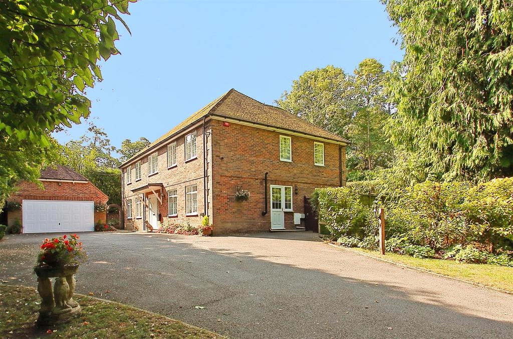 Peagreen lodge PH2.copy.JPG