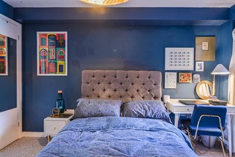 2 bedroom flat for sale, Benwell Road, Islington, London, N7