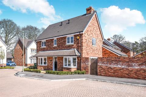 3 bedroom detached house for sale, Dartford Rise, Farnborough, Hampshire