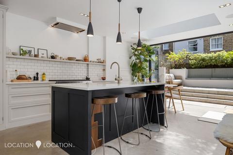 undefined, Barretts Grove, London, N16