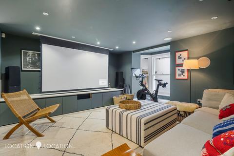 undefined, Barretts Grove, London, N16