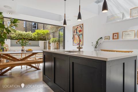 undefined, Barretts Grove, London, N16
